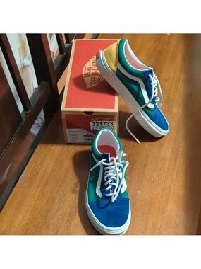 NEW Vans Old Skool Low-Top Sneakers Men 7.5 Women 9 Teacher Fun Skateboard